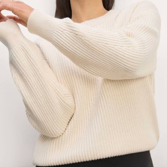 Everlane Women's Cream and White Jumper - Picture 3 of 3
